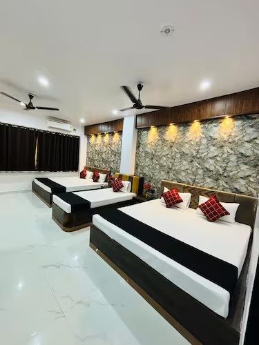 Executive family suite