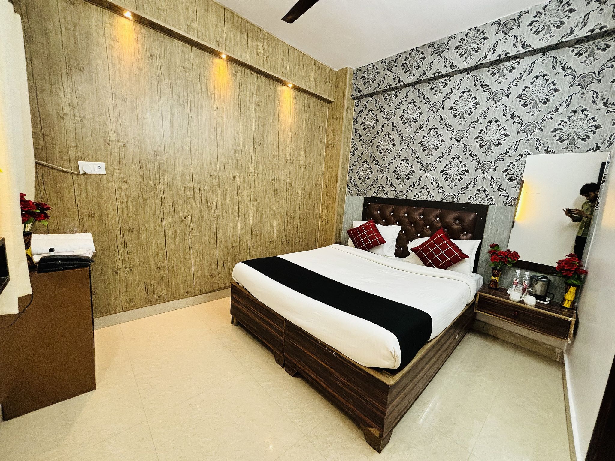 STANDARD DOUBLE ROOM