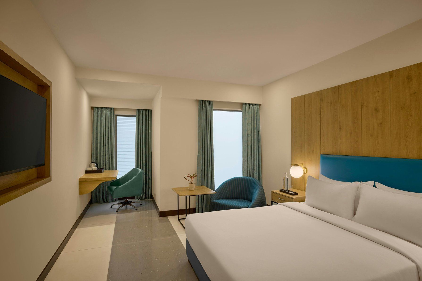 The Fern Residency Ahmedabad, Subhash Bridge, Series by Marriott Winter Green, Guest room, 1 Queen