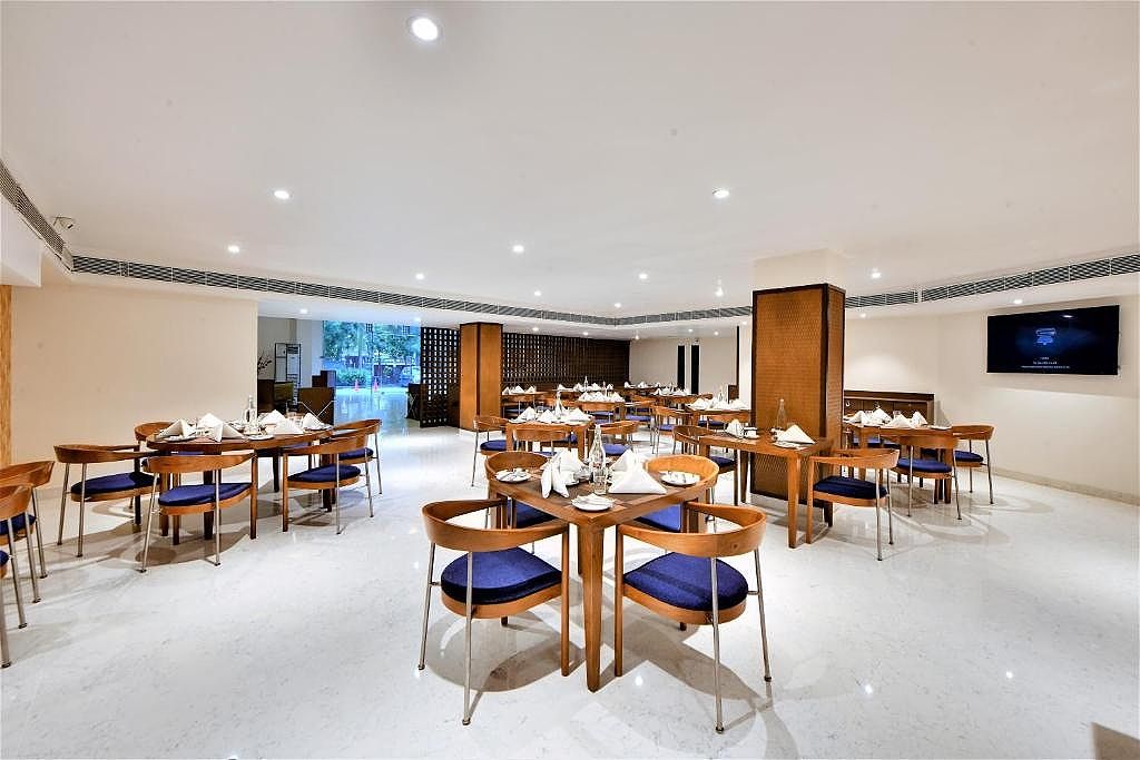 Food & Dining