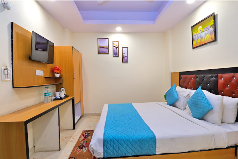 Super Deluxe AC Room