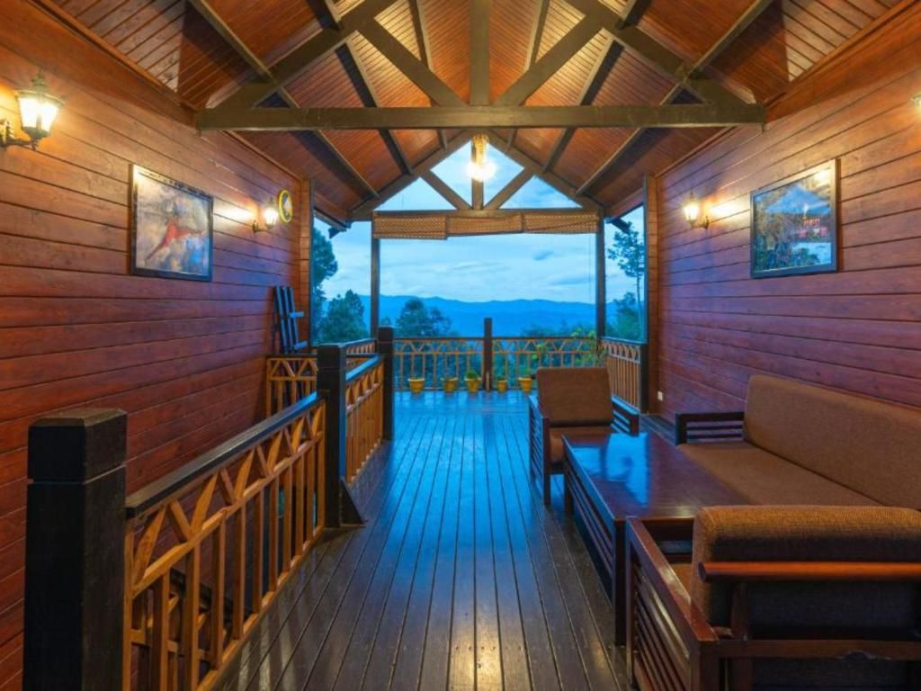 Superior Double Room with Mountain View and Balcony