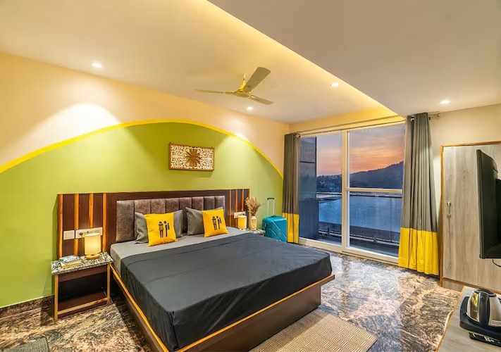 Deluxe Double Room with Balcony