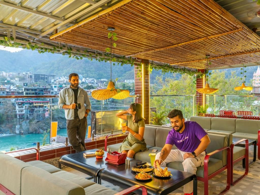 The Hosteller Rishikesh, Ganges