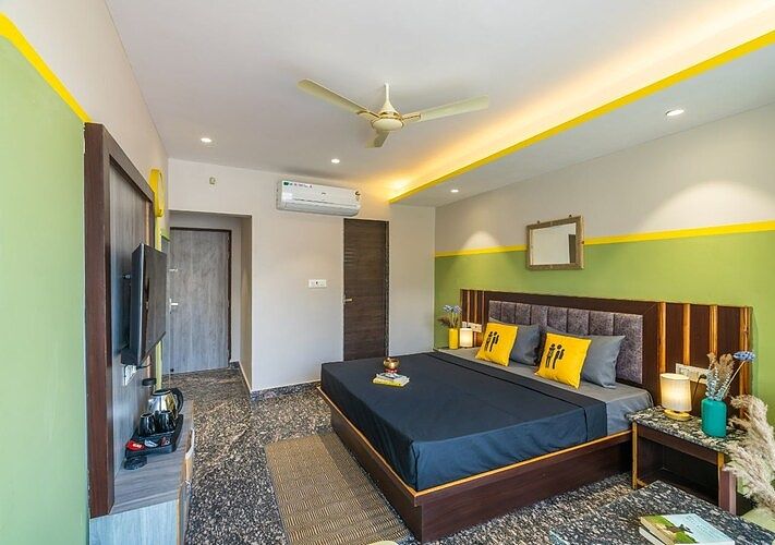 Superior Double Room with Balcony