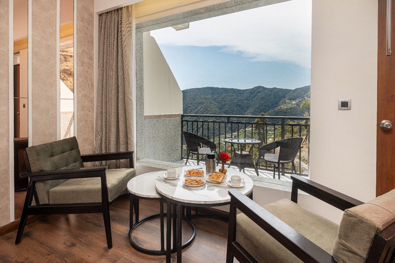 Junior Suite with Valley View