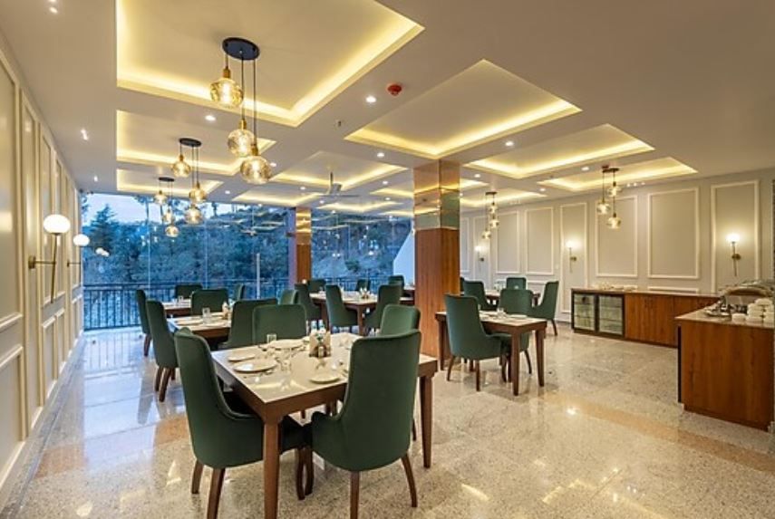 Food & Dining