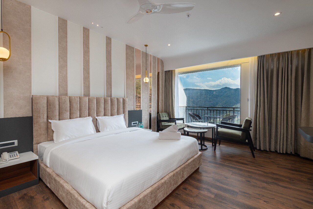 Junior Suite with Valley View