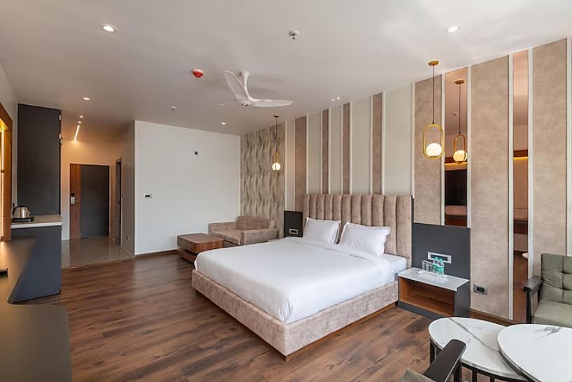 The Chail Resort Junior Suite with Valley View