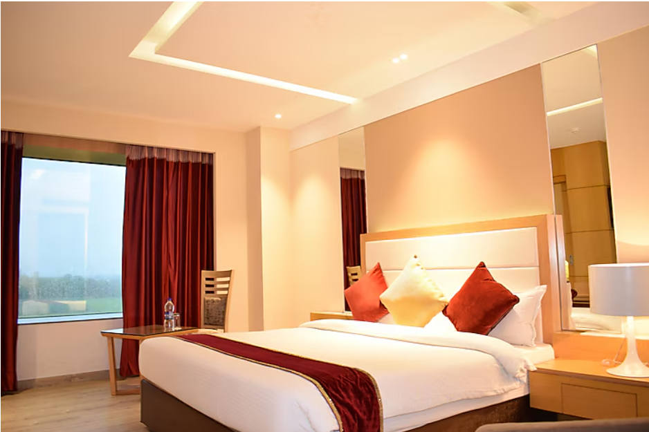 Super Deluxe Room with Bathtub