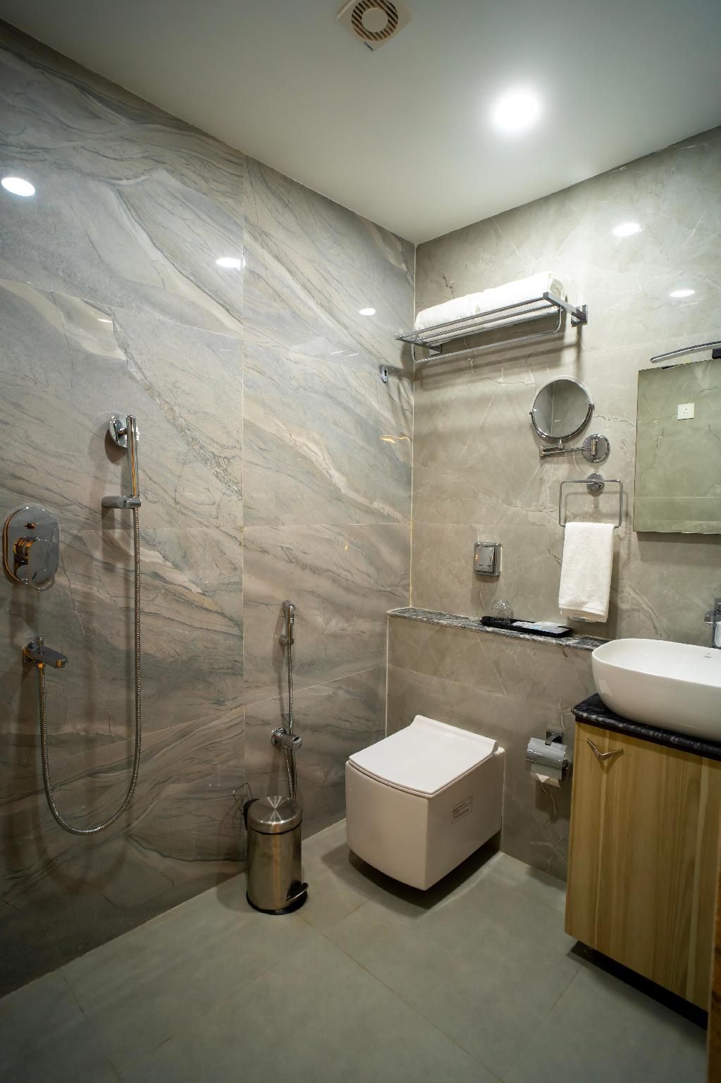 Deluxe with Breakfast