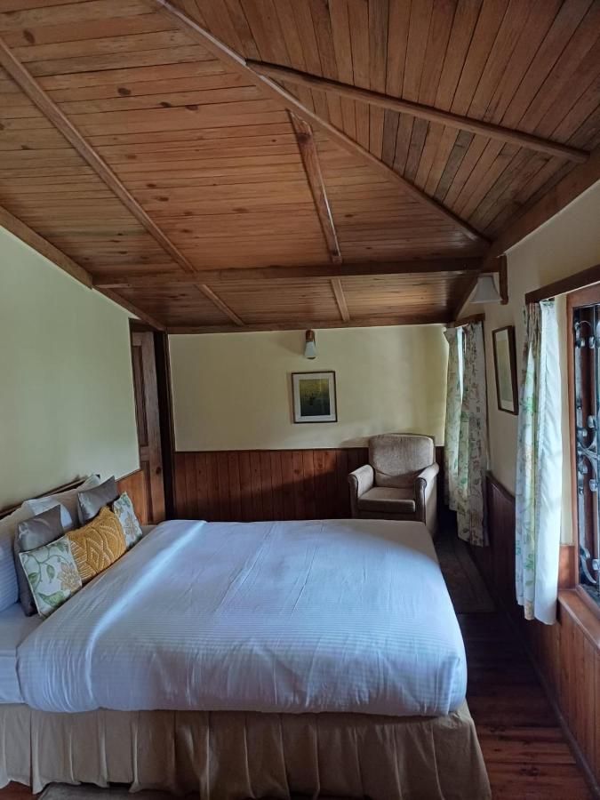 ROSASTAYS, Nainital