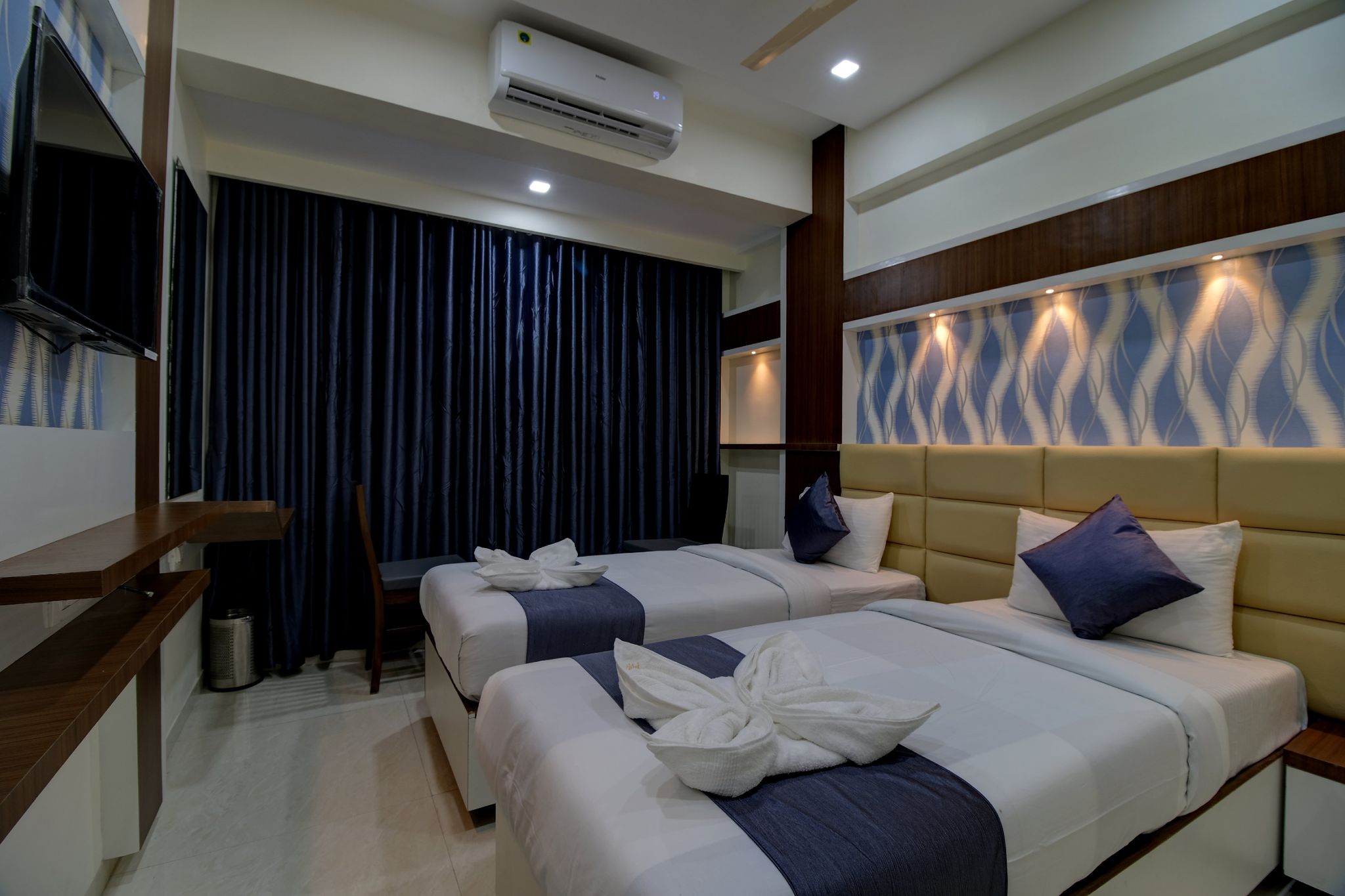 Hotel Mourya Residency Deluxe Room 2