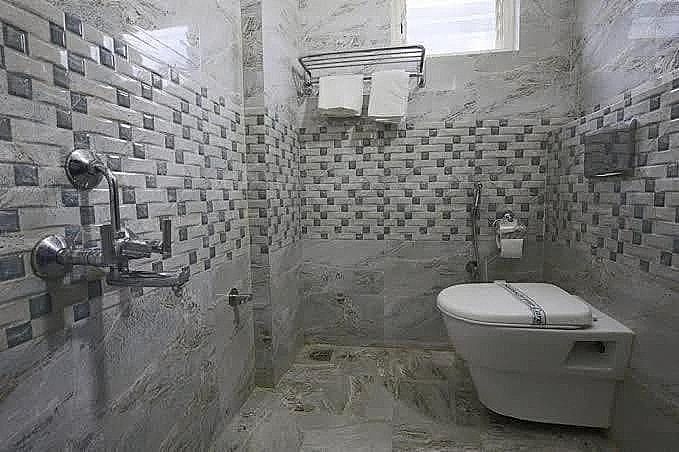 VP International Deluxe Room 6