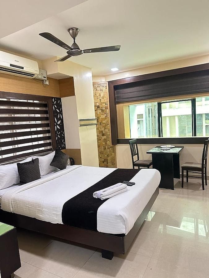 VP International Deluxe Room 4