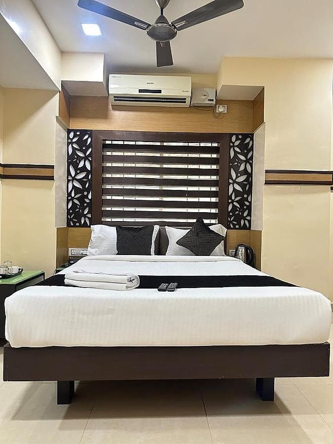 VP International Deluxe Room 3