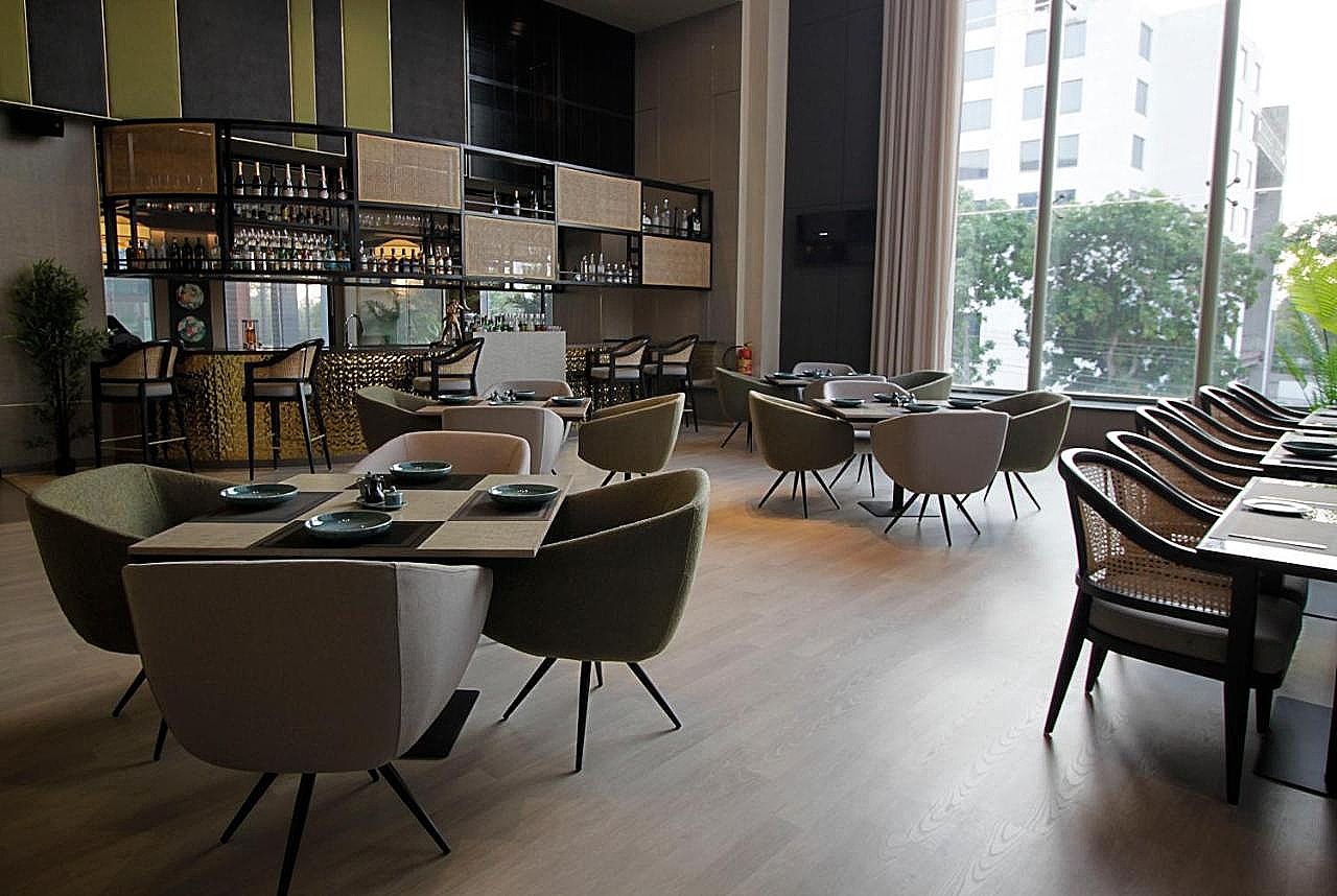 Food & Dining