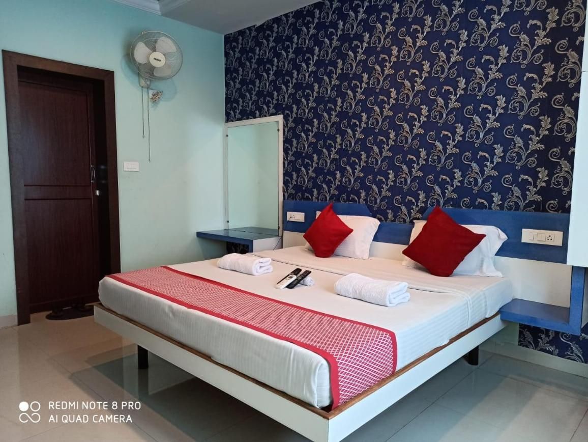 Hotel Bluray Deluxe Ac Room 5