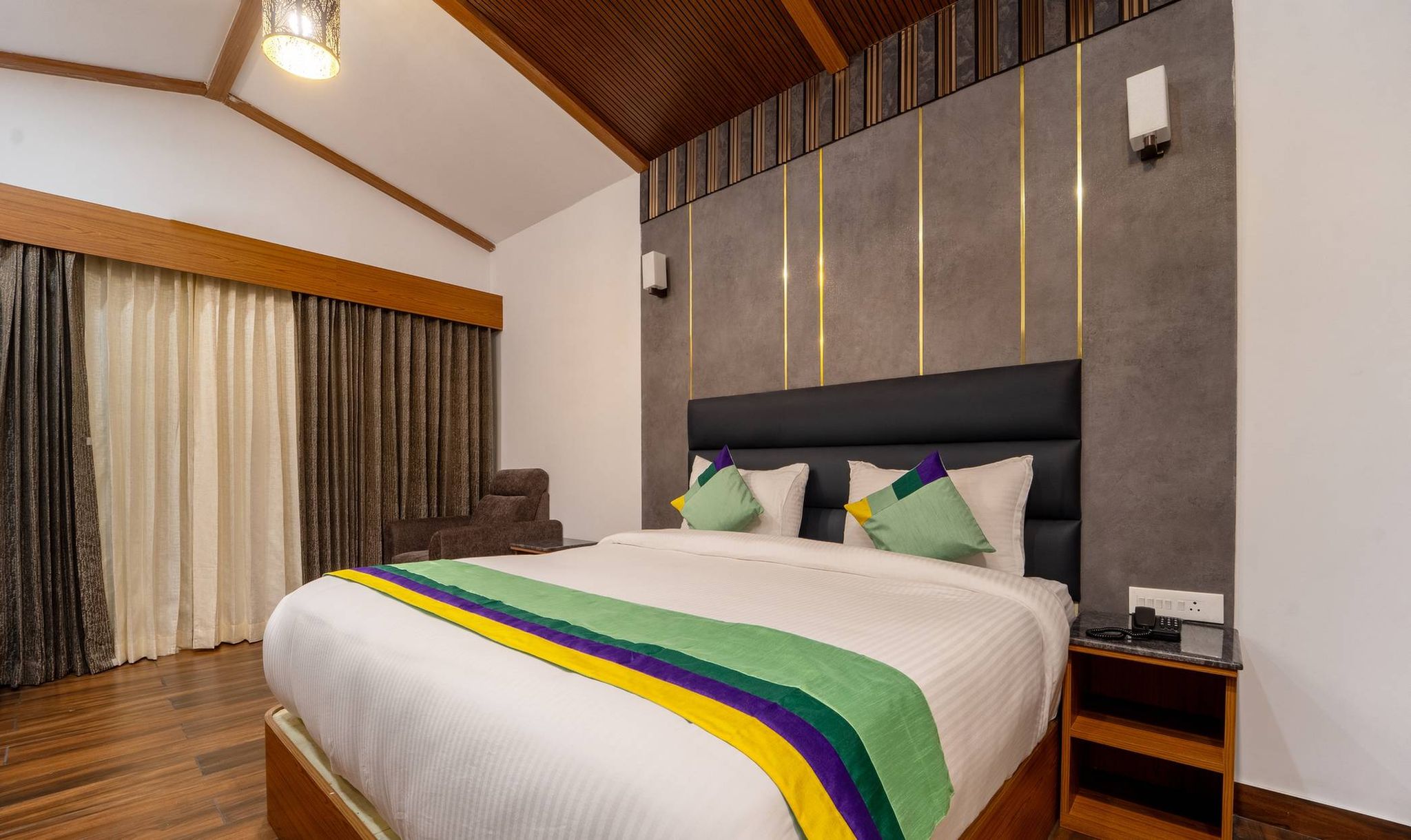 Treebo Skydale Premium Suites, 1500 Mtrs From Ooty Lake Standard Room