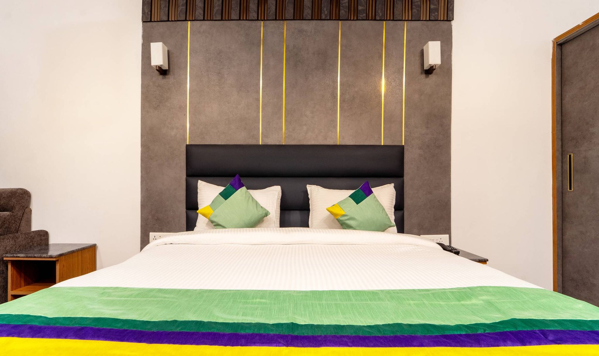 Treebo Skydale Premium Suites, 1500 Mtrs From Ooty Lake Standard Room 3