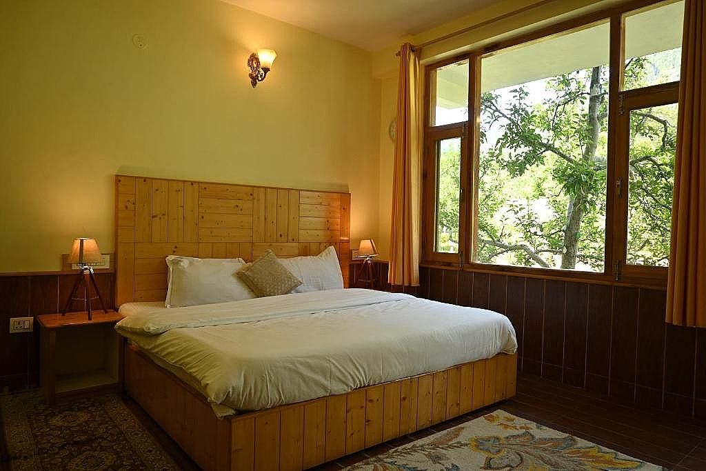 Cascade Mountain Retreat Manali Deluxe Room With Mountain View 3