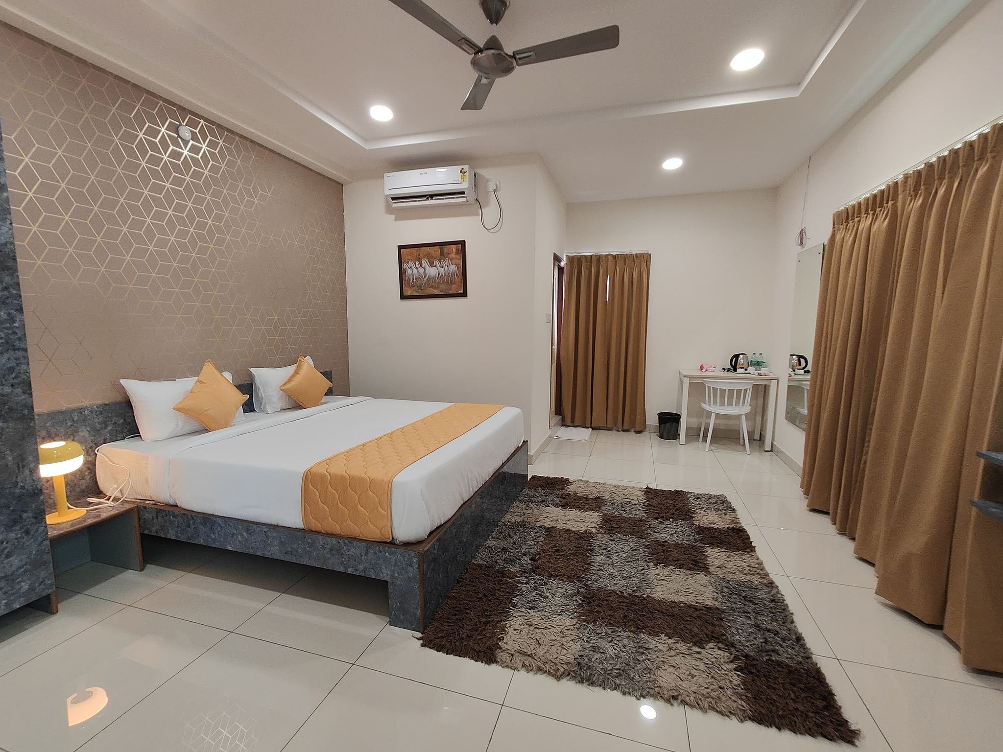 Aero Suite Room
