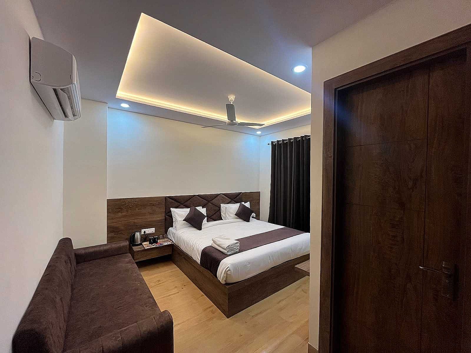 Townhouse Taj Mahal East Gate Formerly Royal Empire Classic 11