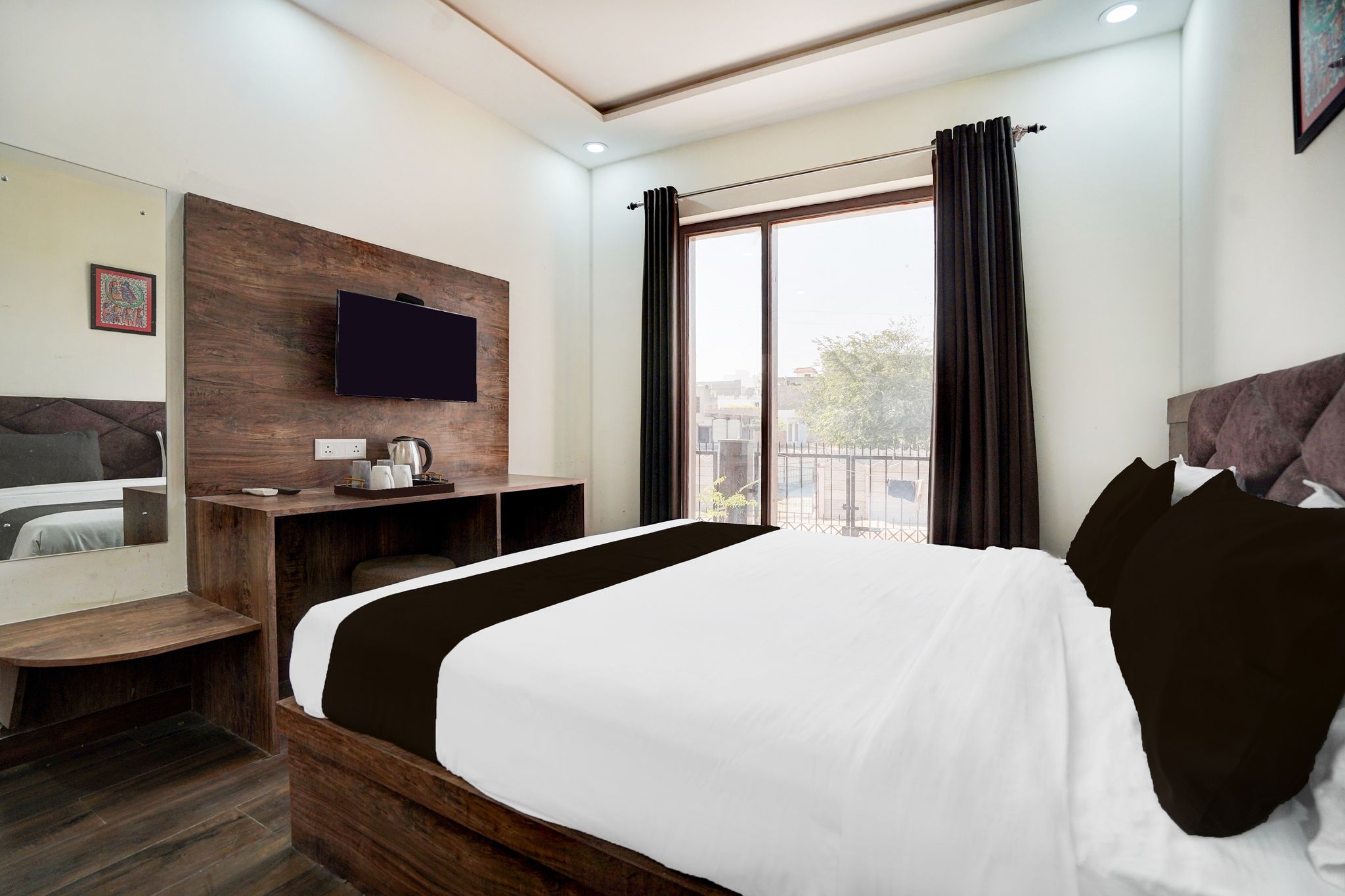 Townhouse Taj Mahal East Gate Formerly Royal Empire Classic 19