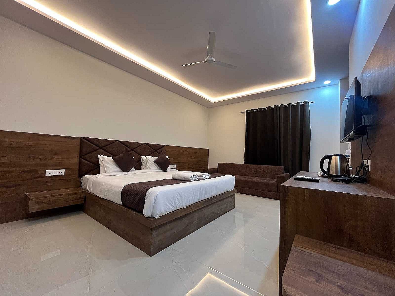 Townhouse Taj Mahal East Gate Formerly Royal Empire Classic 12