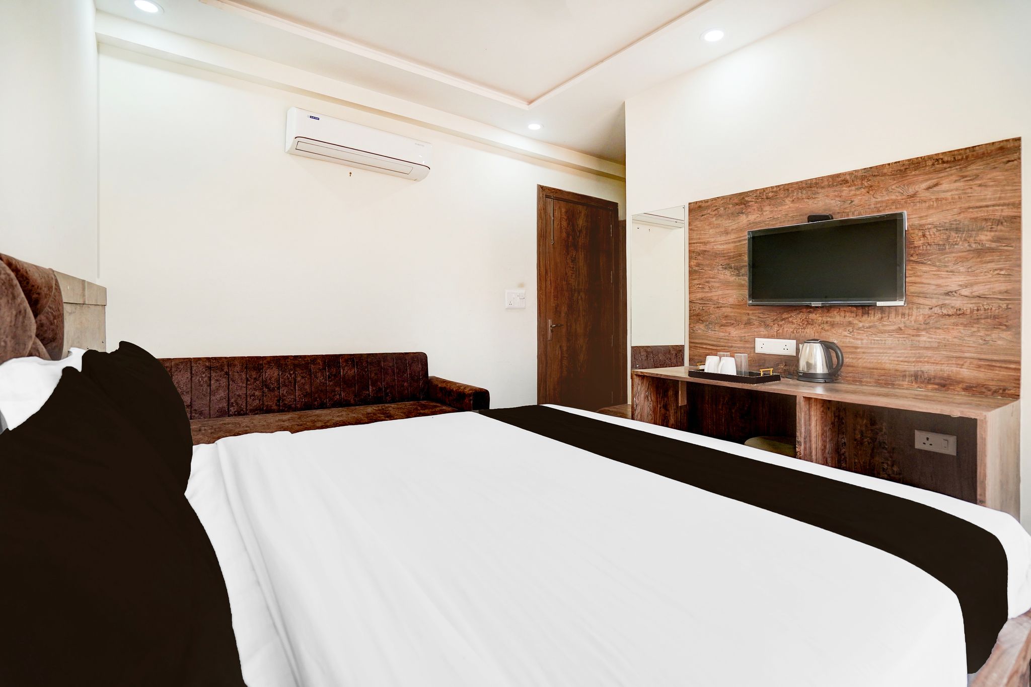 Townhouse Taj Mahal East Gate Formerly Royal Empire Classic 15