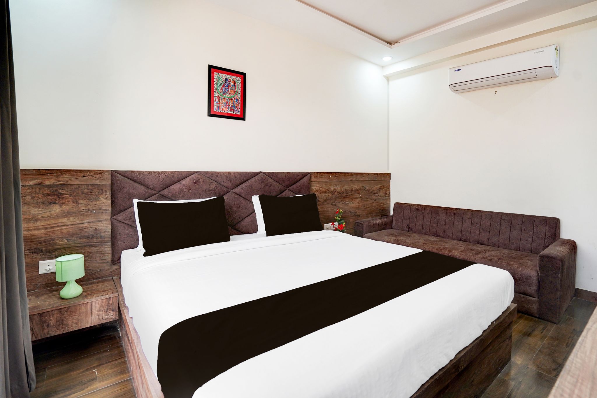 Townhouse Taj Mahal East Gate Formerly Royal Empire Classic 22