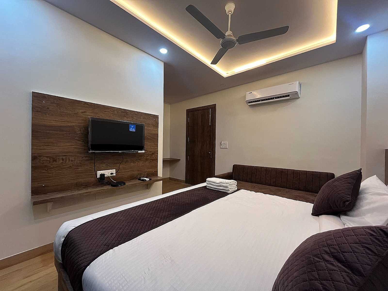 Townhouse Taj Mahal East Gate Formerly Royal Empire Classic 8