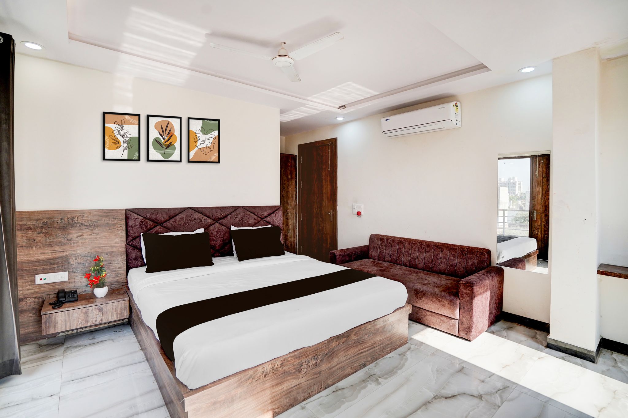 Townhouse Taj Mahal East Gate Formerly Royal Empire Classic 18