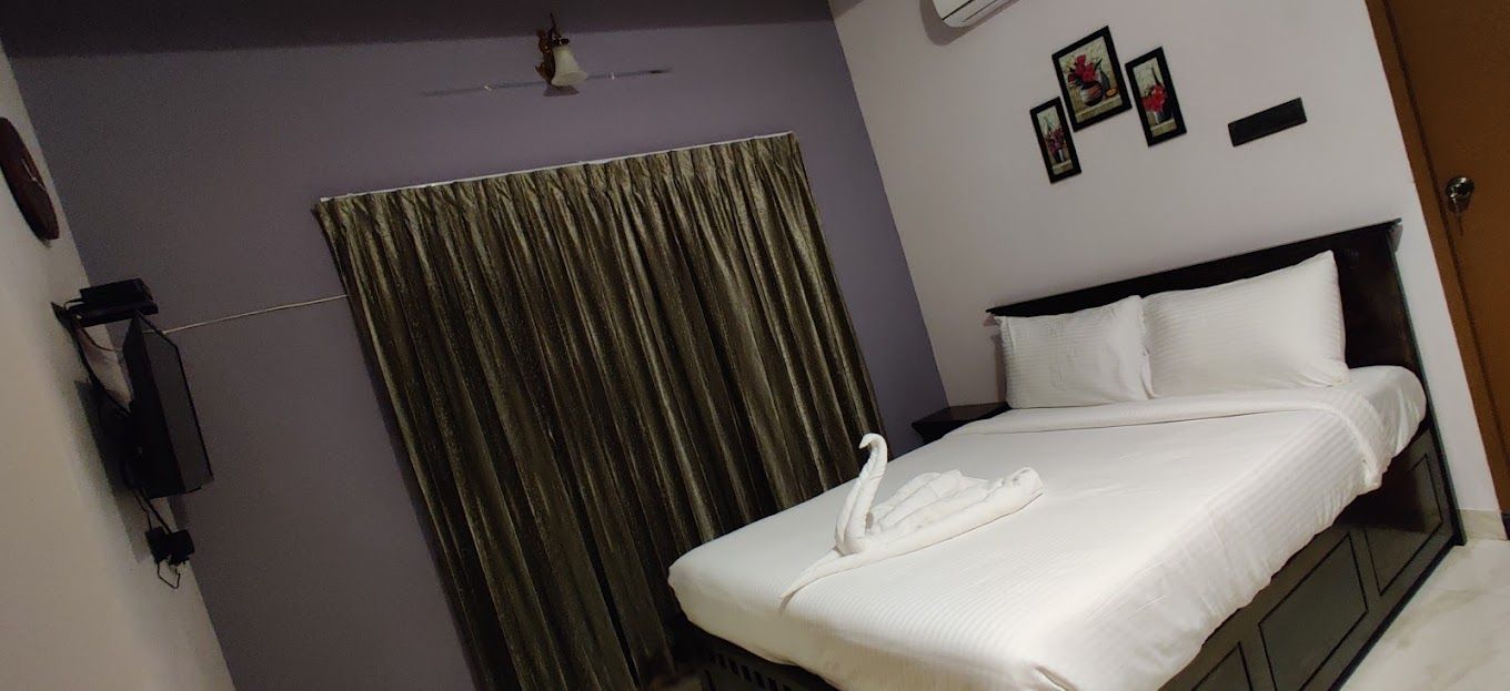 Coral Shelters Service Apartments Mattuthavani Standard AC Room (QUEEN size double bed) 2