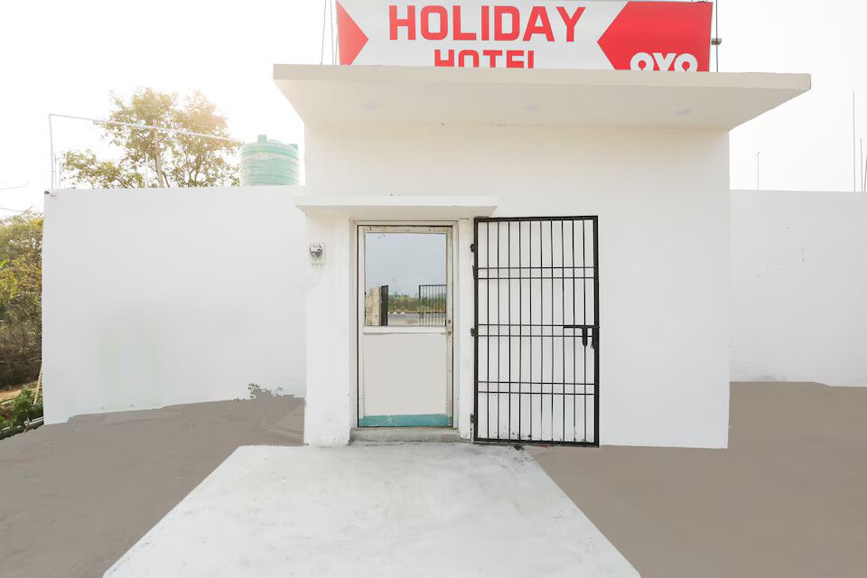 Hotel O Holiday Hotel