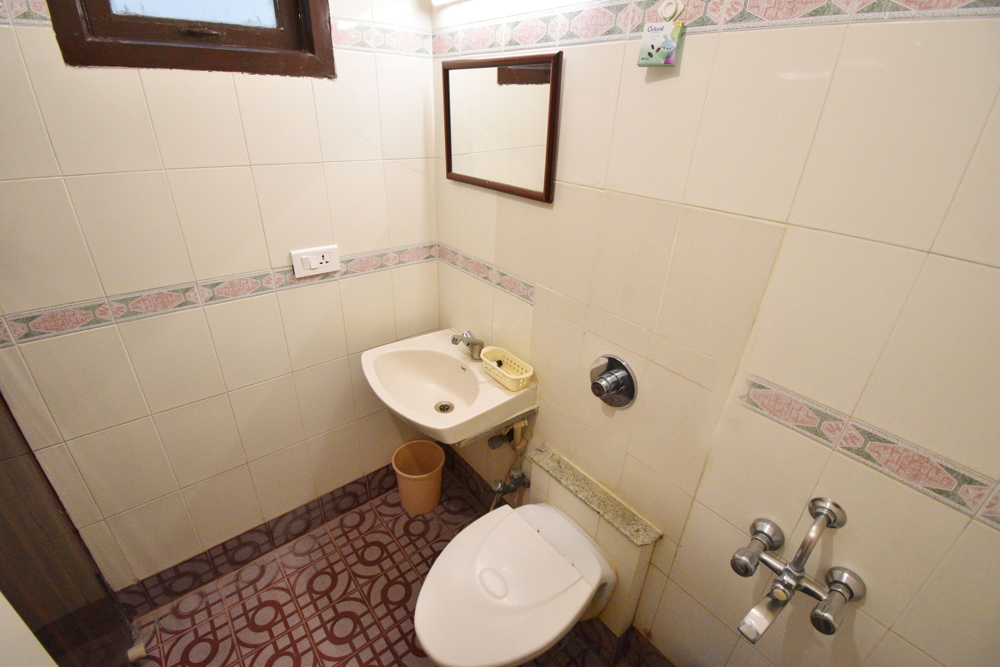 Executive Inn Executive Room - THIS ROOM IS SEPARATE BLOCK(The Annex building is 150 meters away from the main building & Restaurant) 2