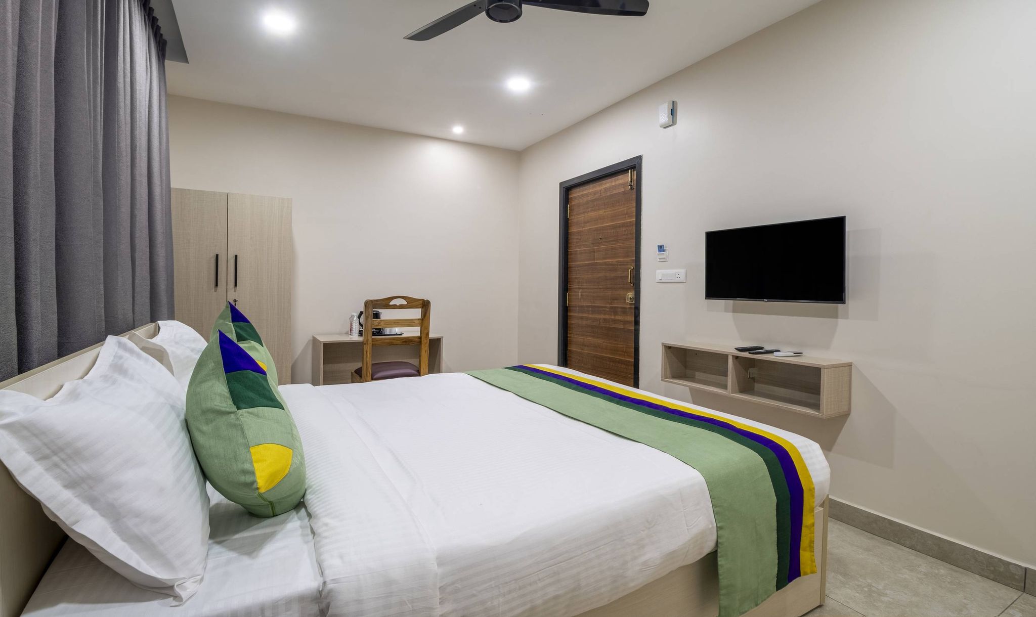 Treebo Sea Heights Standard Room 4