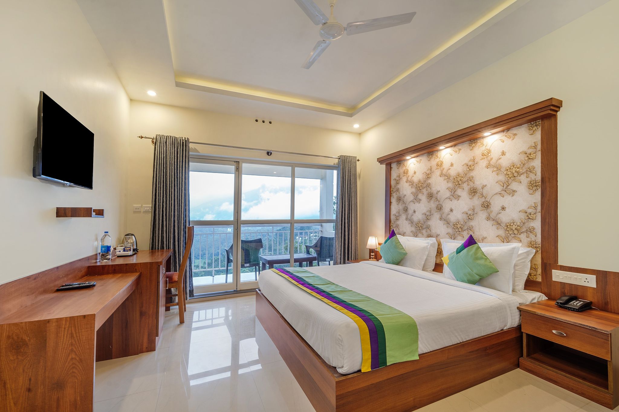 Deluxe Room with Tea Garden View