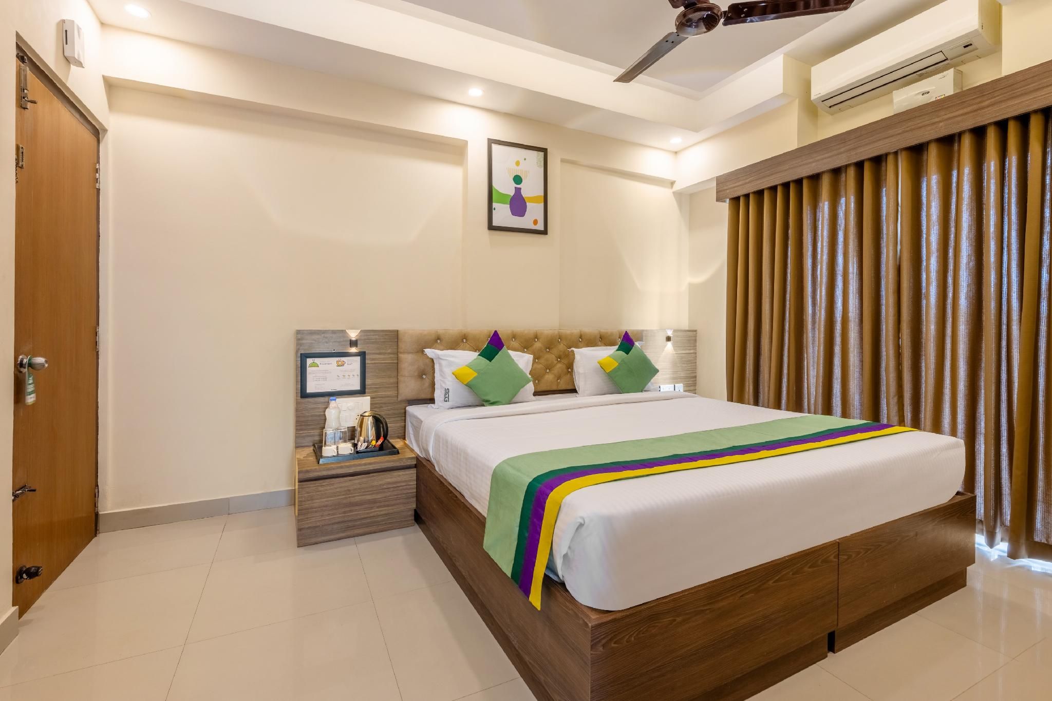 Treebo Sky City Grand, 5 Min From Mangalore Airport Standard Room 4