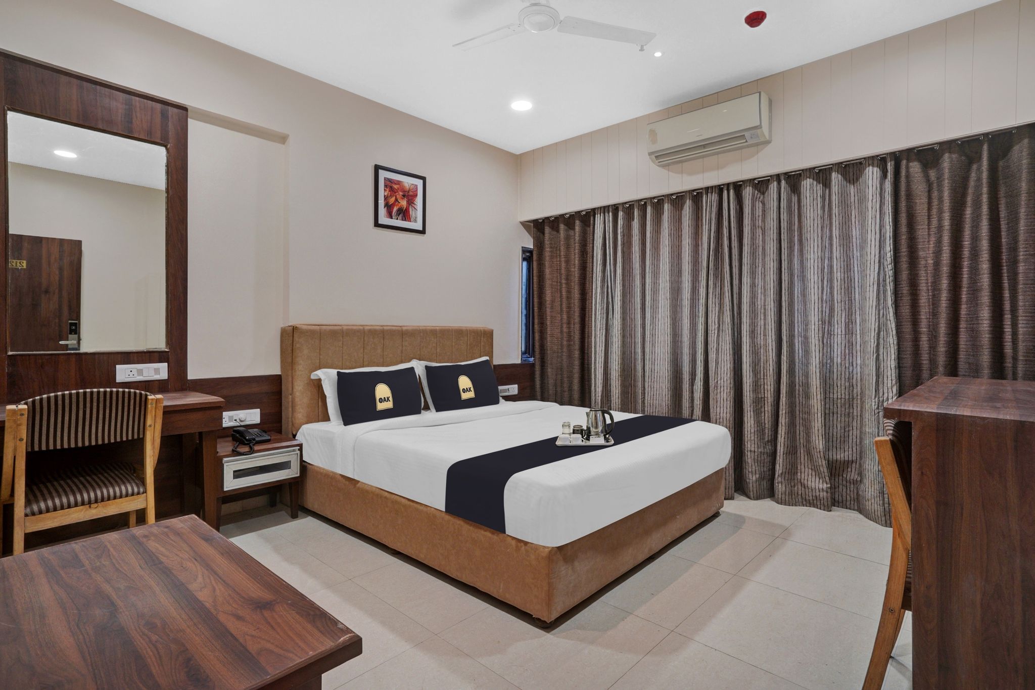 Super Townhouse Oak Hotel Raajpath Classic 13