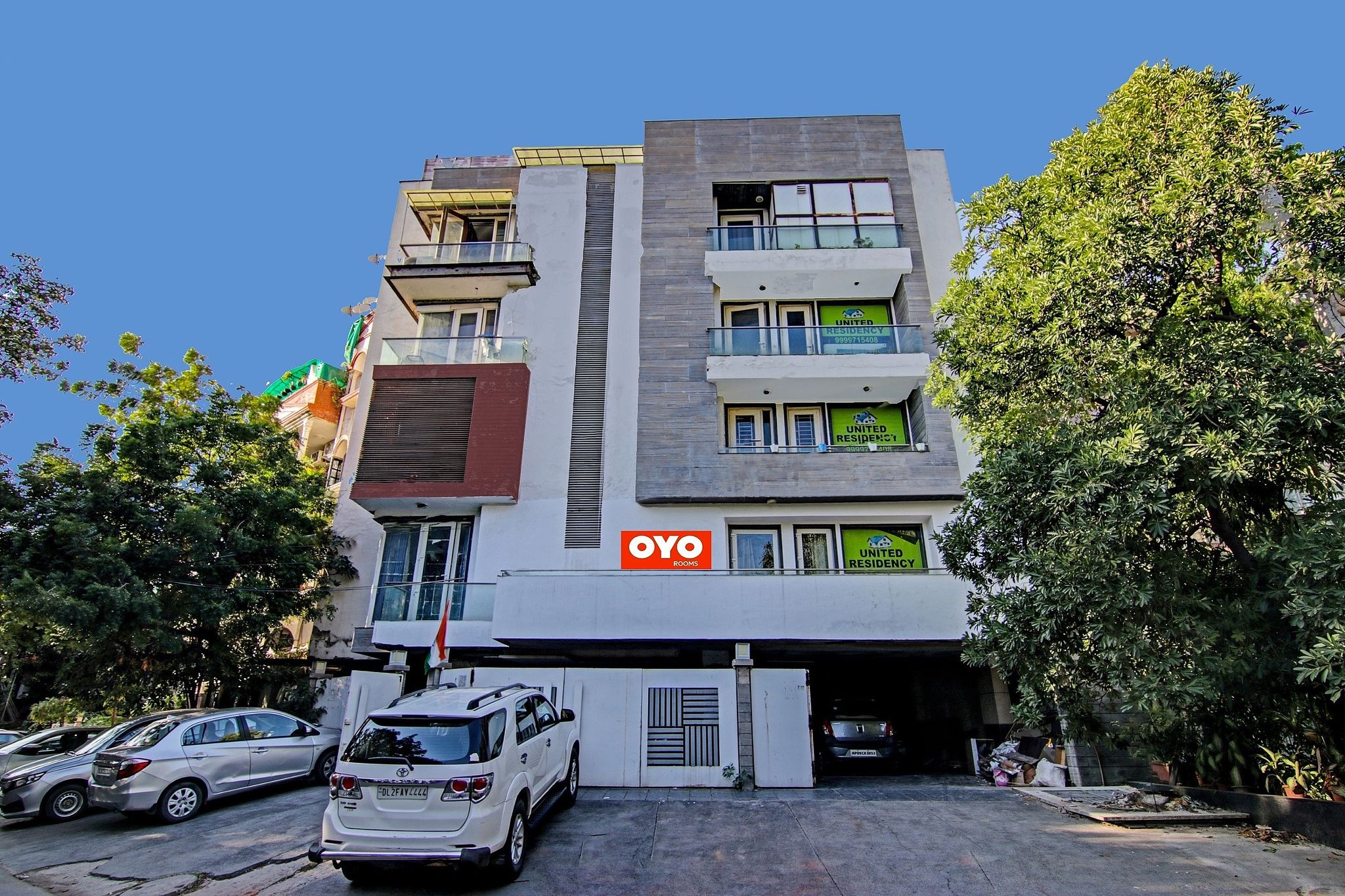 Side Image 2