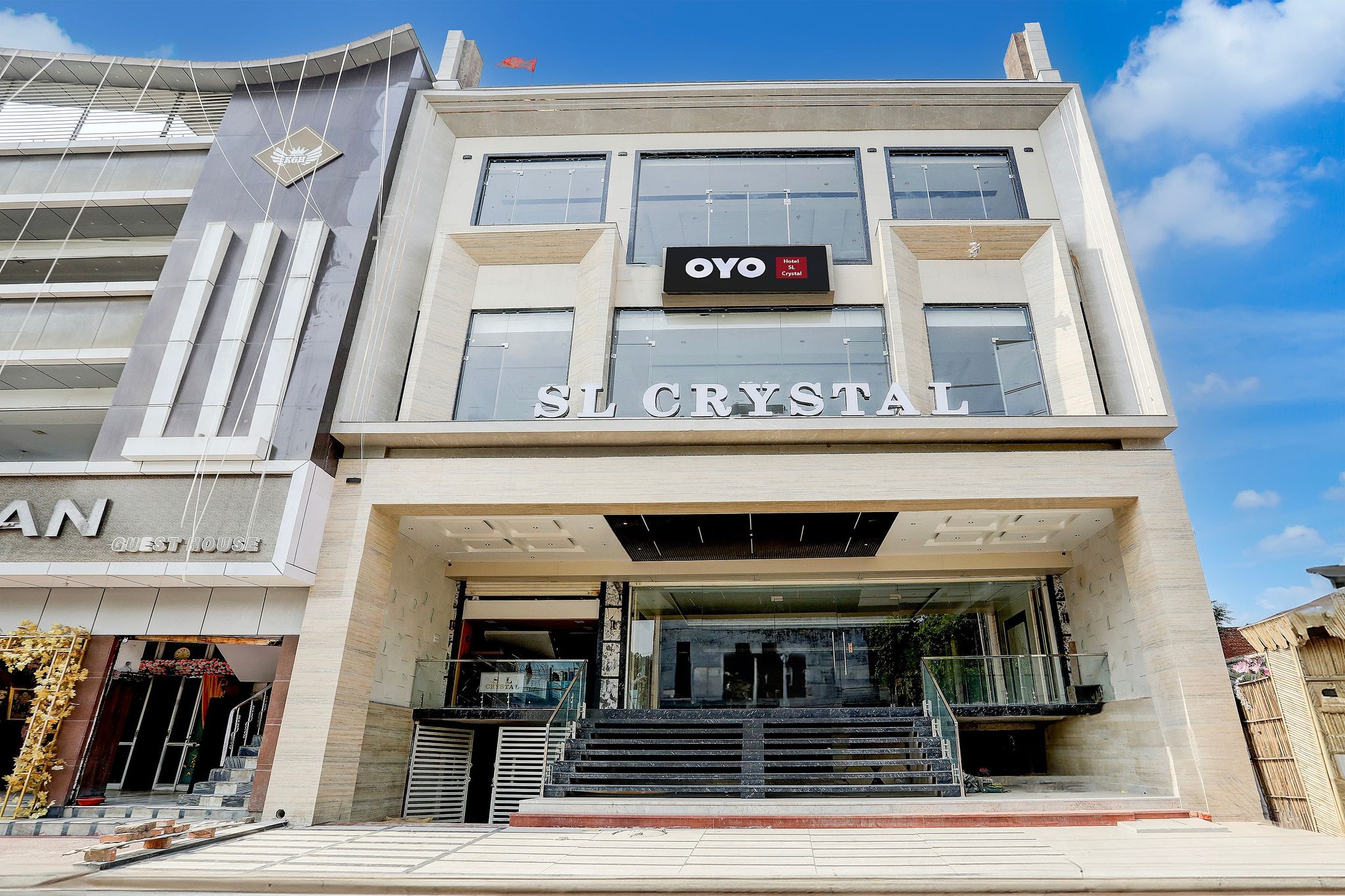 Hotel O S L CRYSTAL HOTEL