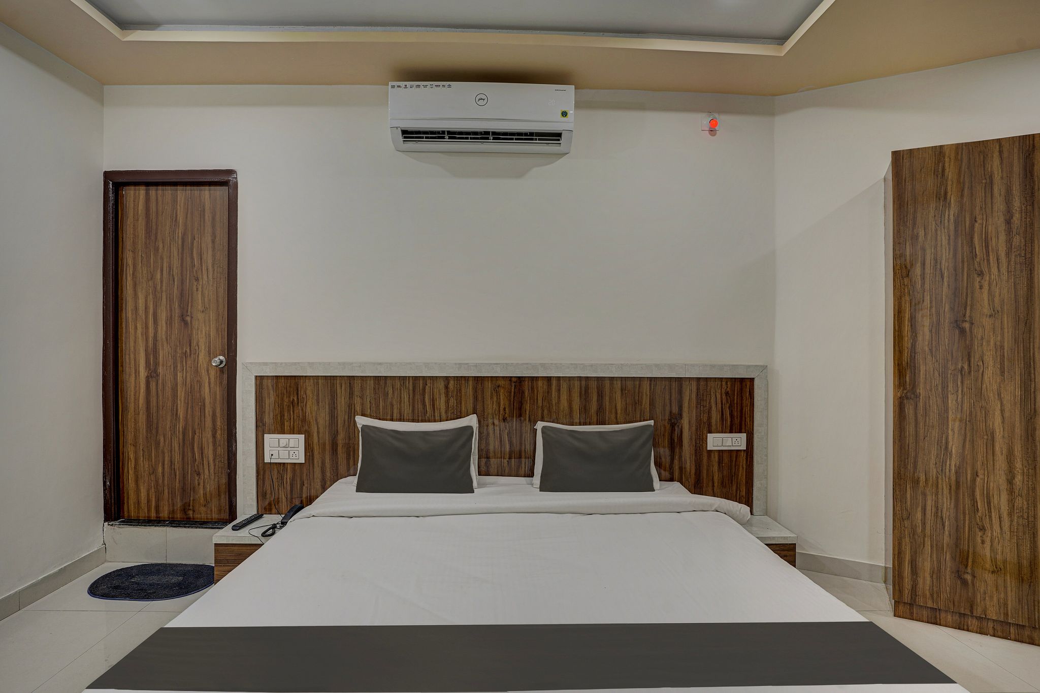 Hotel O Shree Palace Classic 6