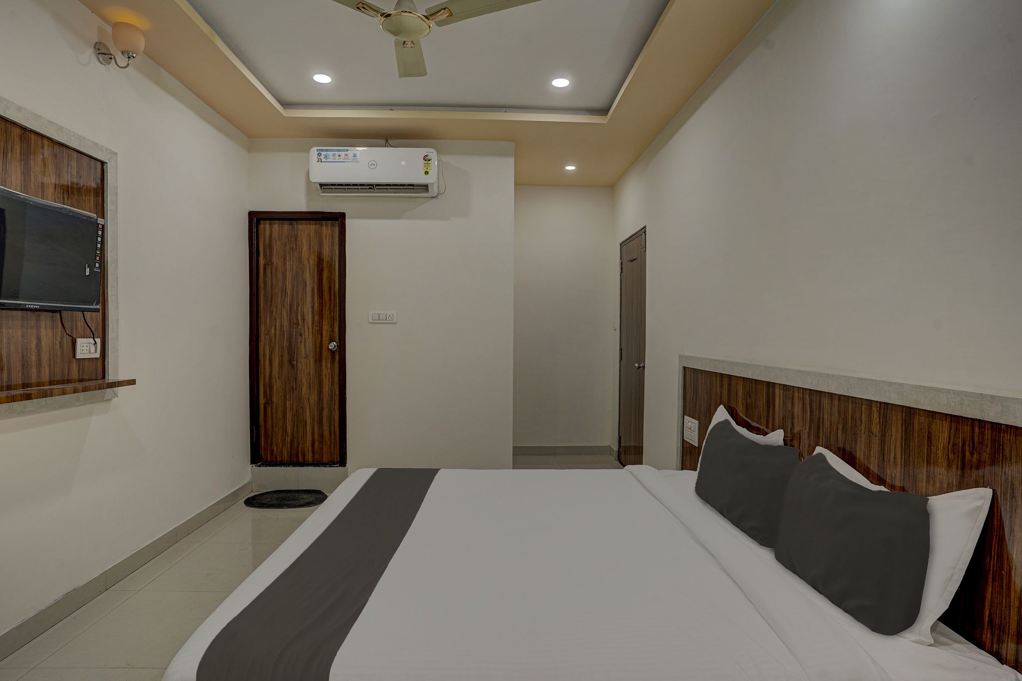 Hotel O Shree Palace Classic 13