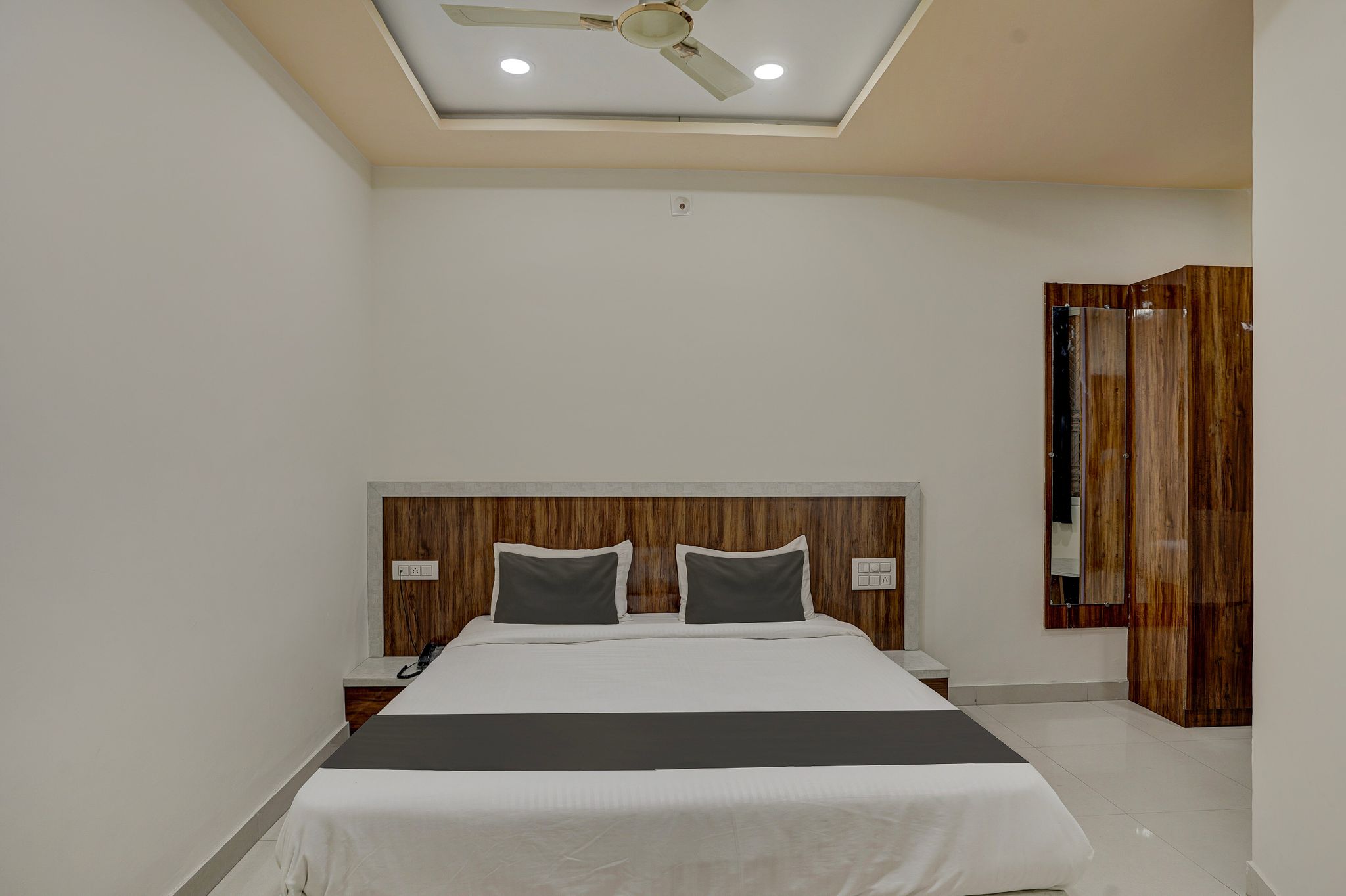 Hotel O Shree Palace Classic 5