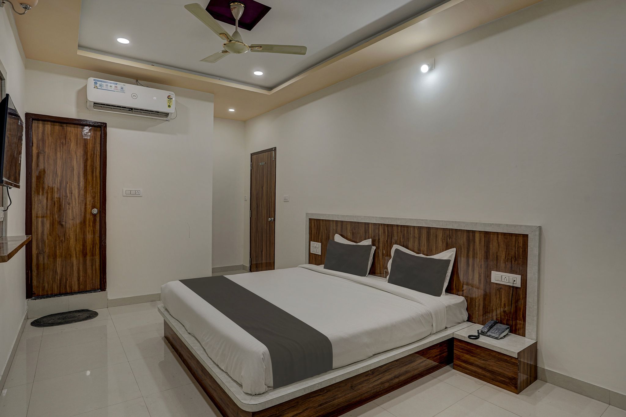 Hotel O Shree Palace Classic 10