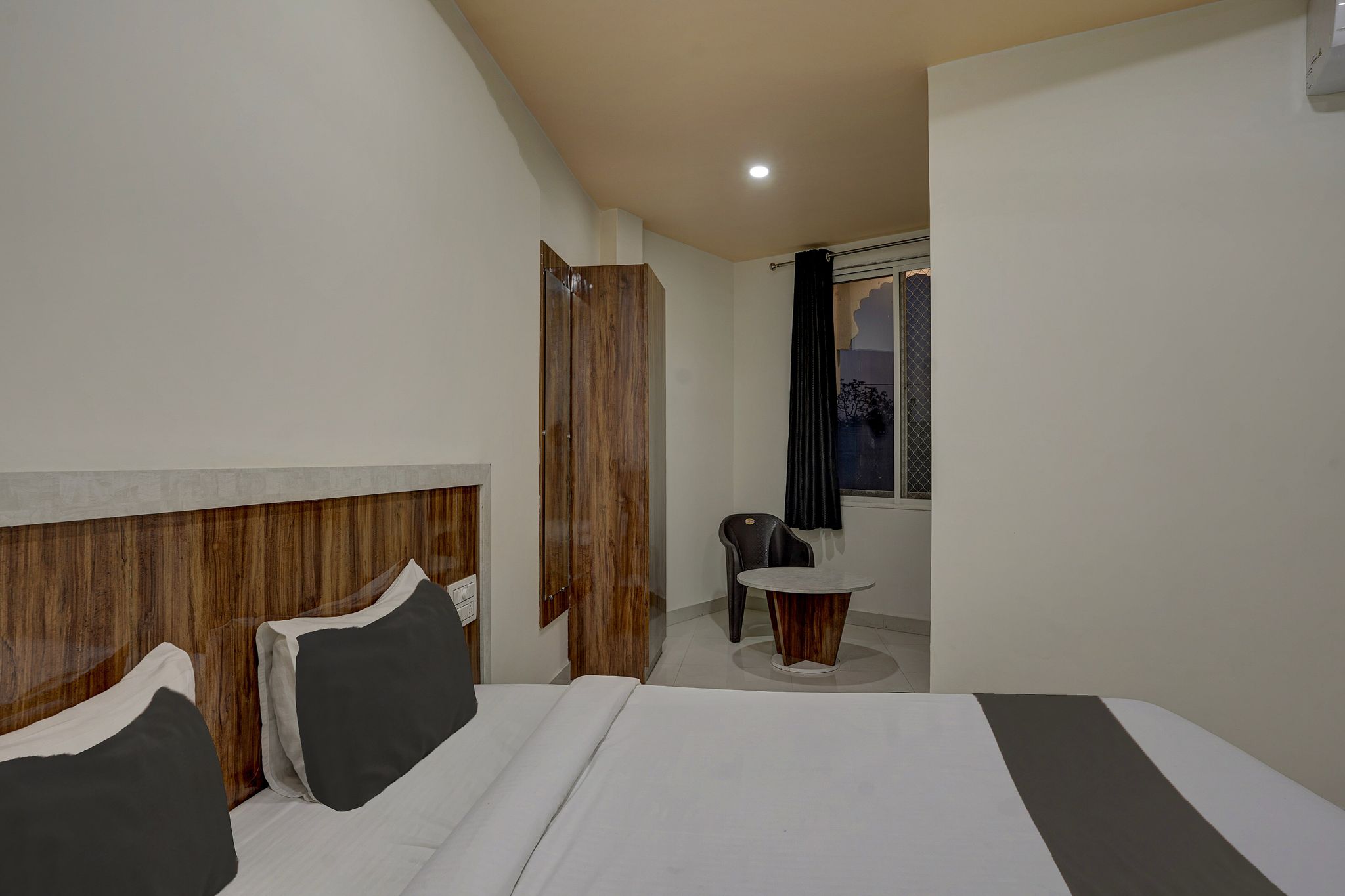 Hotel O Shree Palace Classic 7