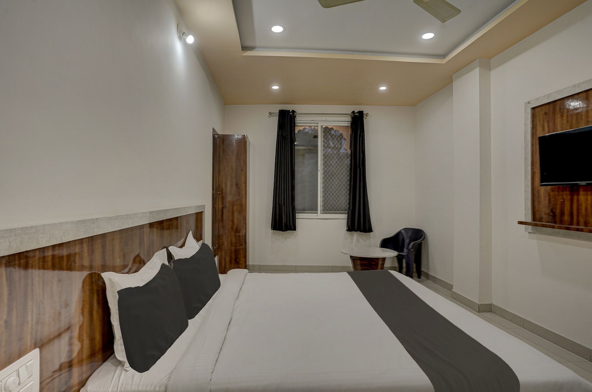 Hotel O Shree Palace Classic 4