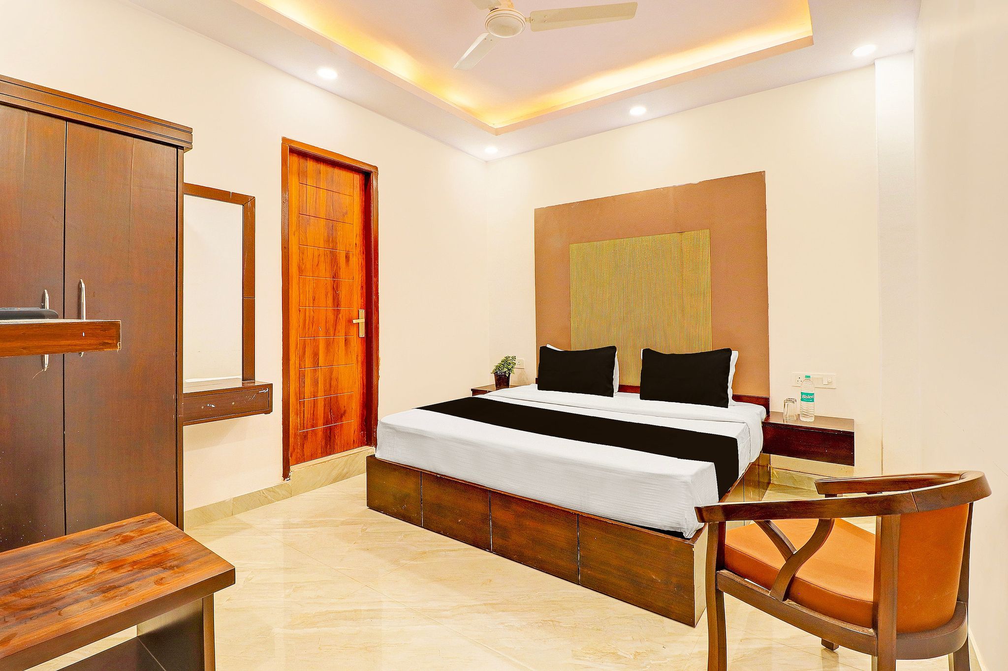 Hotel O HavenHues Hospitality Classic