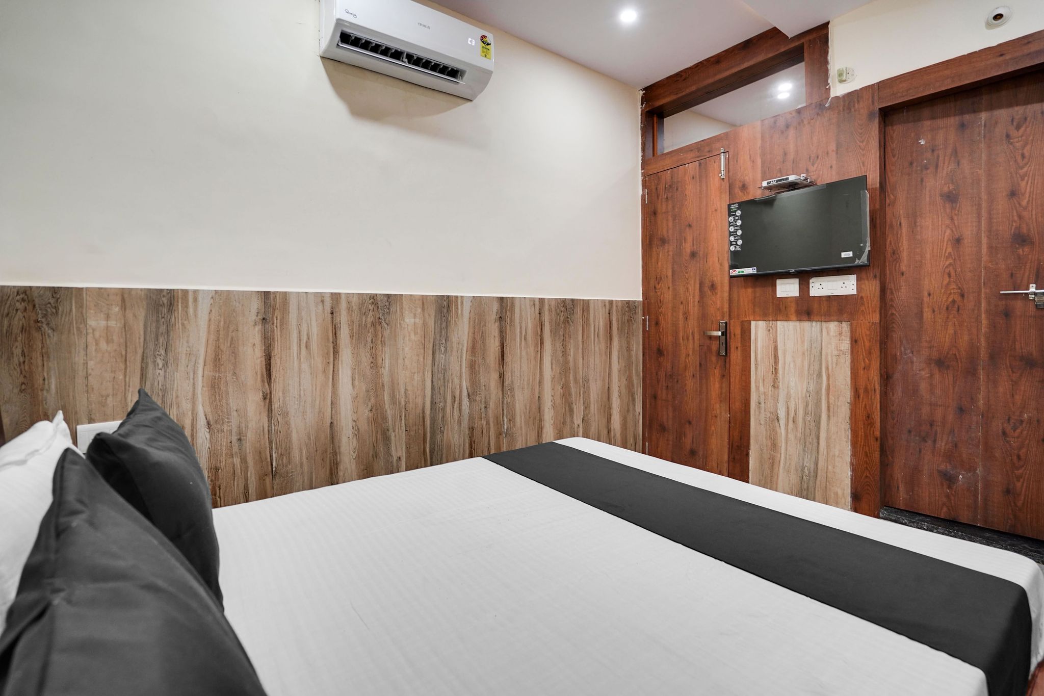 Super Hotel O Mall Road Gwalior Formerly Rama inn Classic